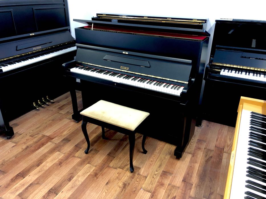 Pianino petrof czarne