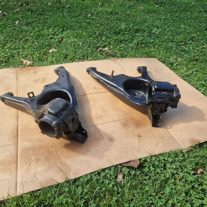 Wahacze tylne - Mitsubishi Grandis