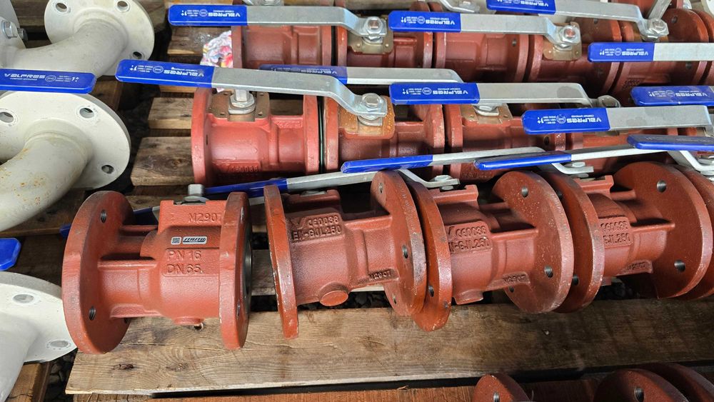 Zawór kulowy w obudowie żeliwnej DN65 rura fi 76,1mm JAK NOWE