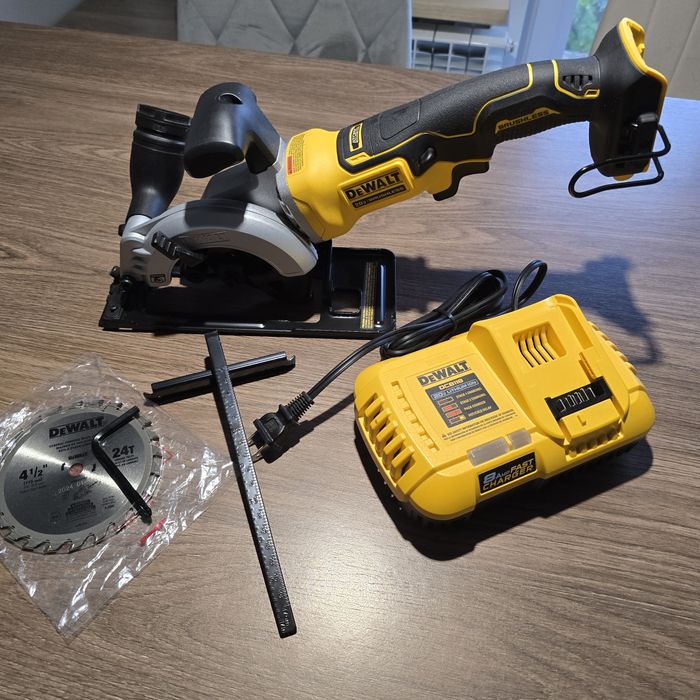 DeWalt DCS571B Pilarka Tarczowa