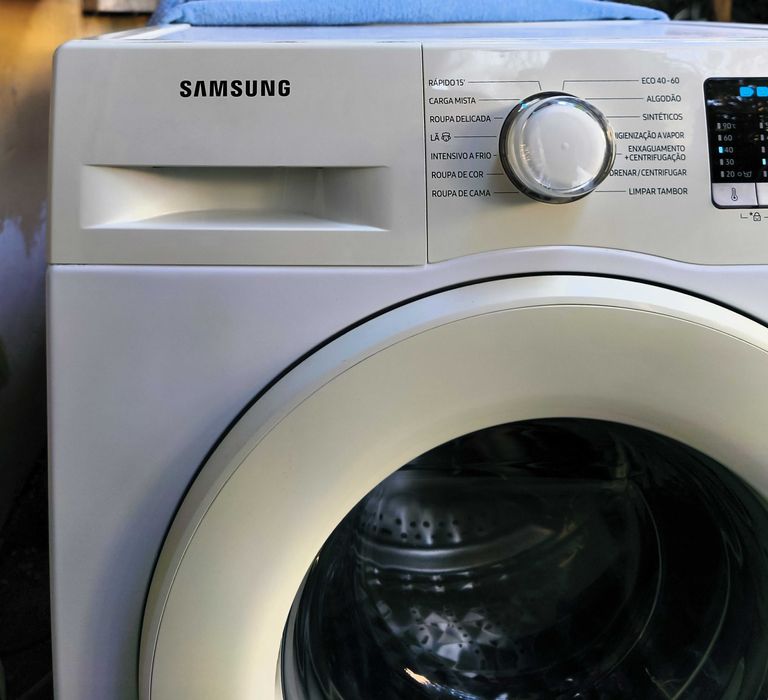 Máquina de Lavar Roupa Samsung 9 kg 1400 rpm A+++ eco bubble