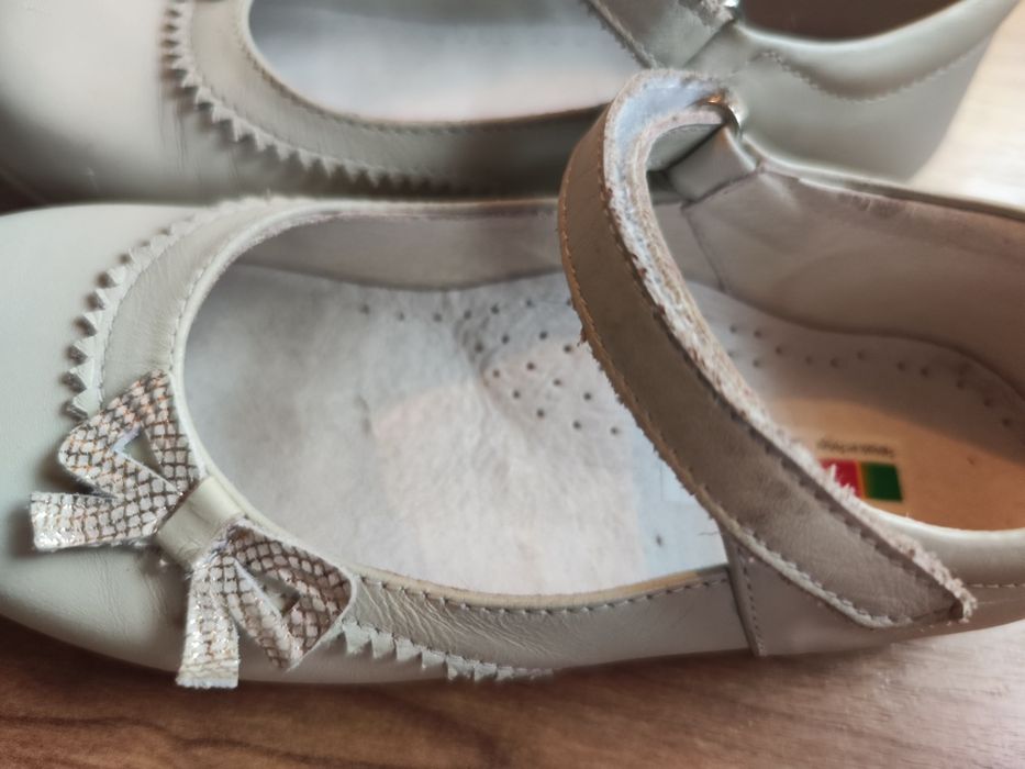 Sapatos de menina em pele semi ortopédico