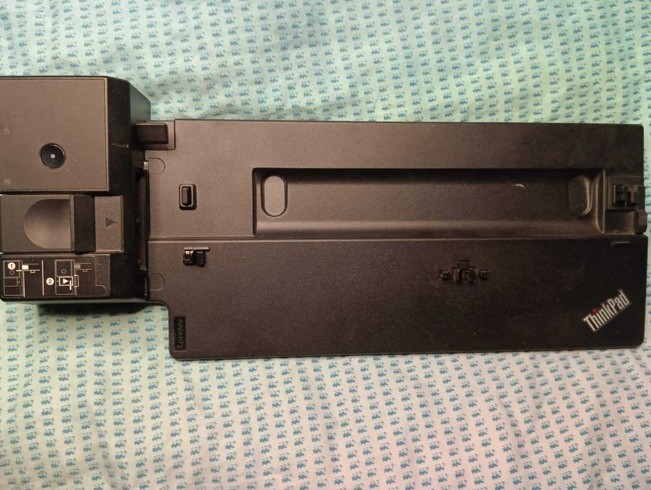 Lenovo THINKPAD Pro Docking Station 40AH SD20Z56364 5D20Z56369