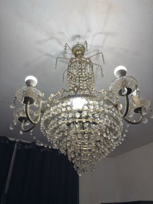 Vendo dois lustres de cristal