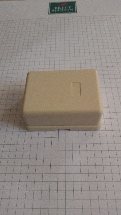 Розетка телефонная двойная.