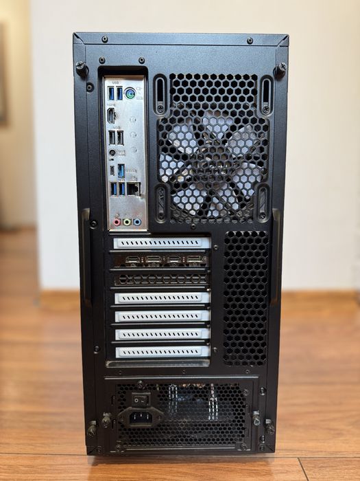 Komputer stacjonarny