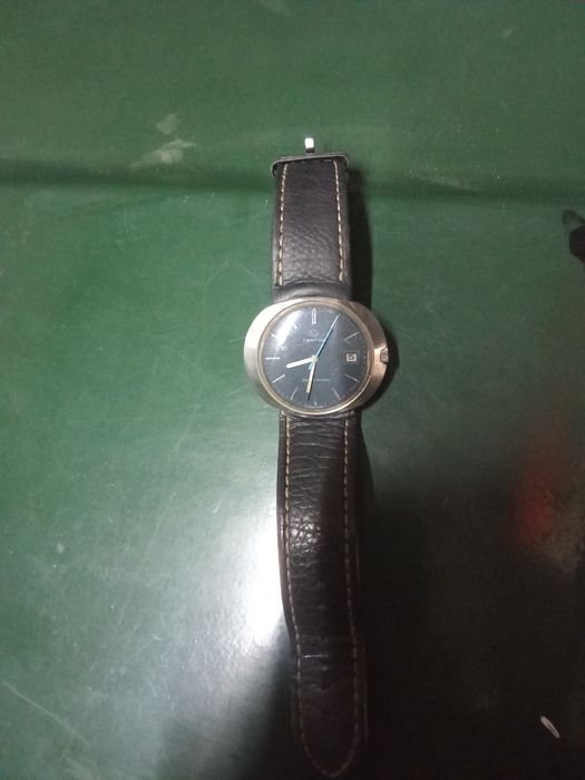 Certina tipo Dinâmic Omega.