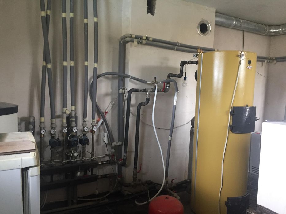 Продаж або обмін будинку на квартири в Києві, комерційну нерухомість