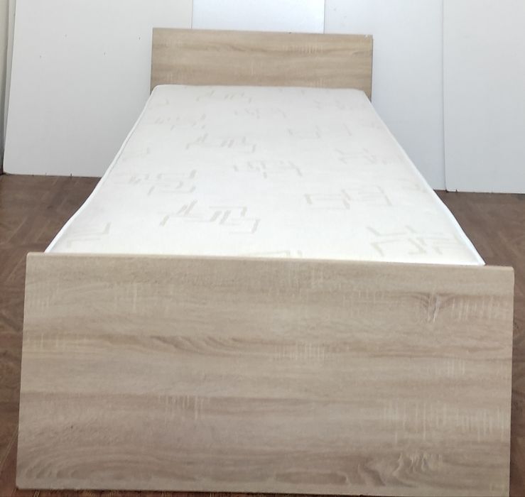 Łóżko IKEA  90x200 cm.Z Materacem FDM .