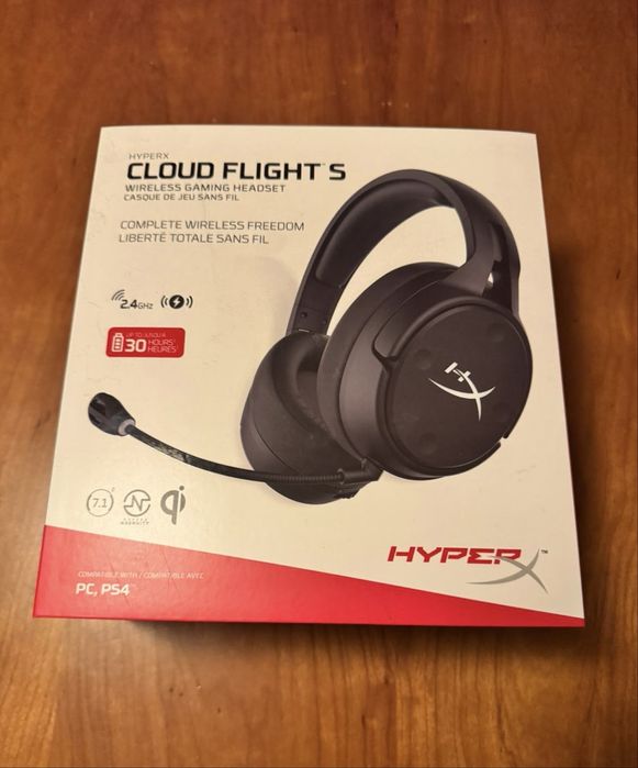 HyperX Cloud Flight S/Headset Gaming Wireless (PC/PS4/PS5) como novo.