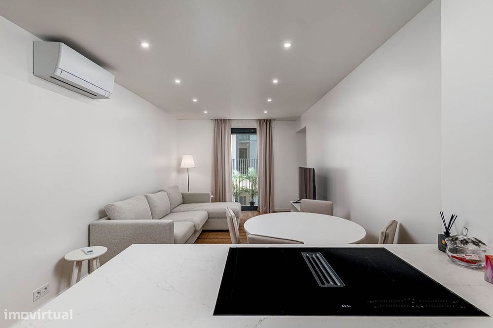 Elegante Apartamento T1 Mobilado com Lugar de Garagem