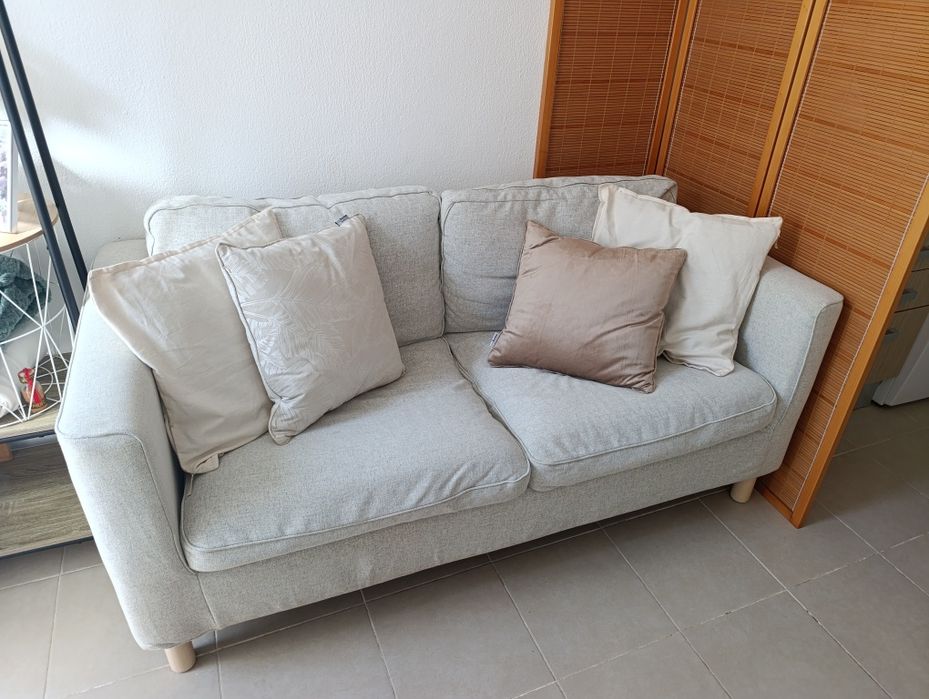 Sofá de 2 lugares
