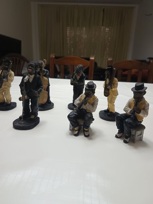 Figuras de porcelana.8 peças.