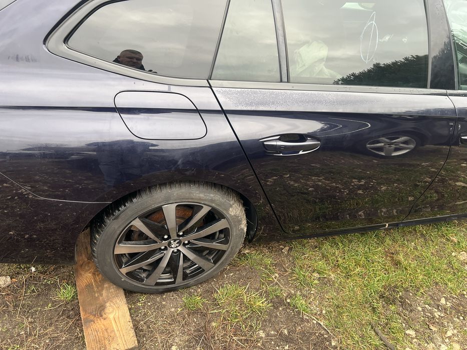 Peugeot 508 2018-2024р розбока крила двері .