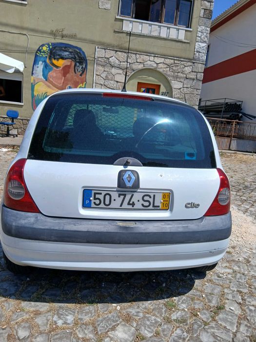 Renault Clio a gasóleo de outubro de 2001