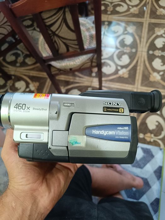 Продам відеокамеру Sony Handycam Vision CCD-TRV68        гарному стані