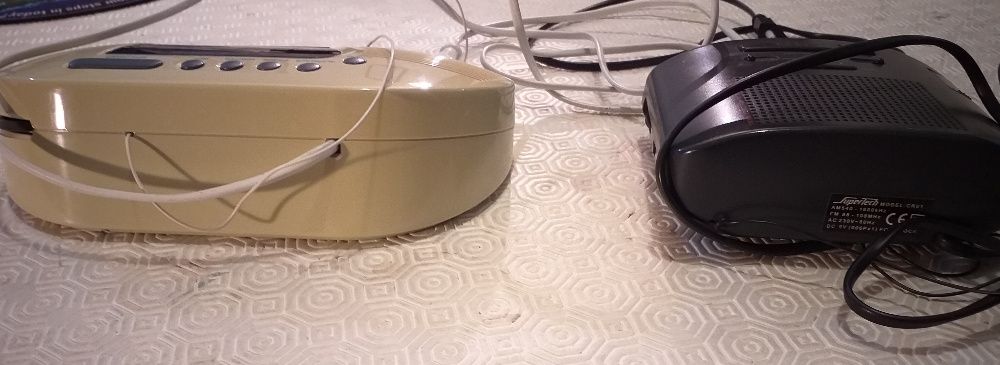 2 Radios despertadores
