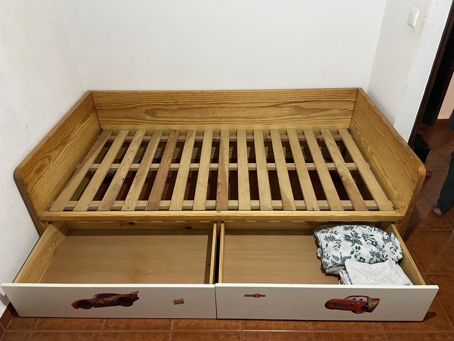 Vendo mobilia de quarto em bom estado
