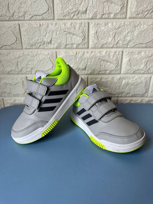 Кросовки Adidas 30p мокасини хайтопи кросівки крокси шлепки сандалі босоніжки