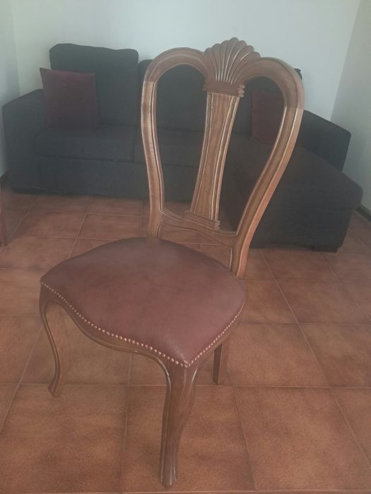 Mesa com cadeiras