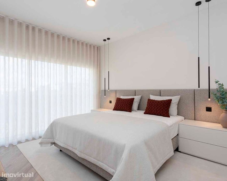 Moradia V3

3-bedroom townhouse