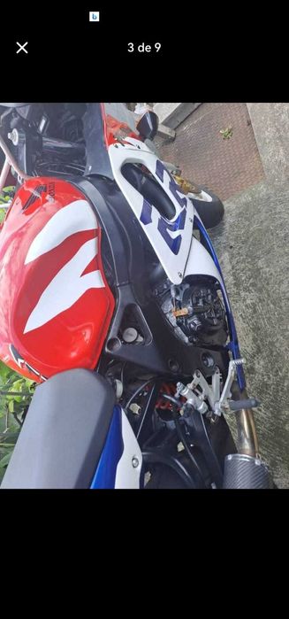 Honda CBR 900RR Fireblade – Potência e Estilo Clássico!