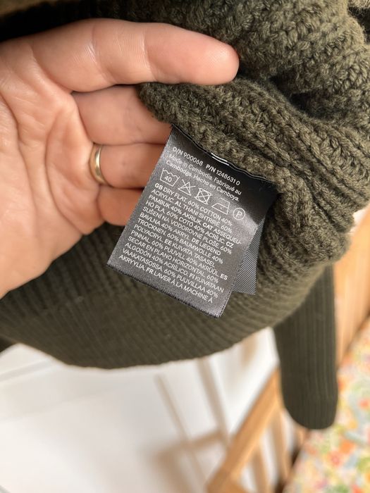 Светр H&M на ґудзиках XS