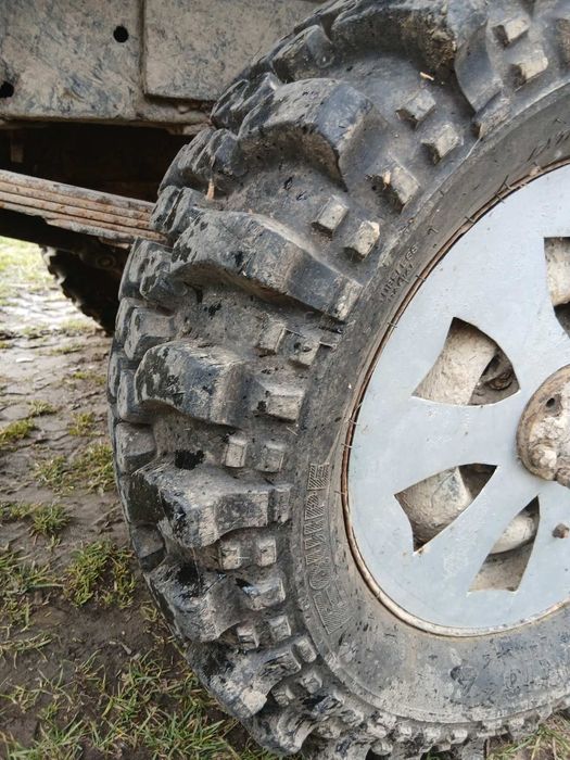 Уаз, бортовий 4на4