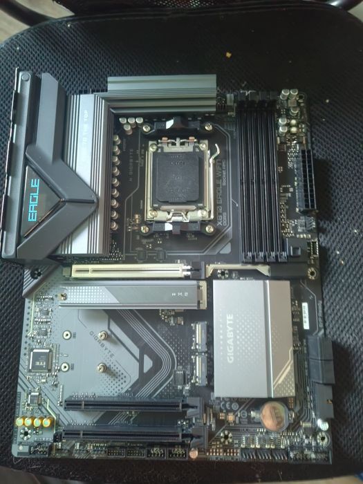 X870 Eagle Wifi7