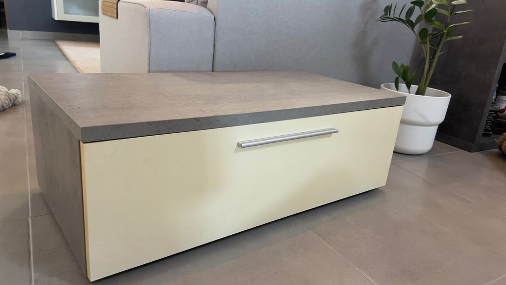 Móvel com porta 90x50