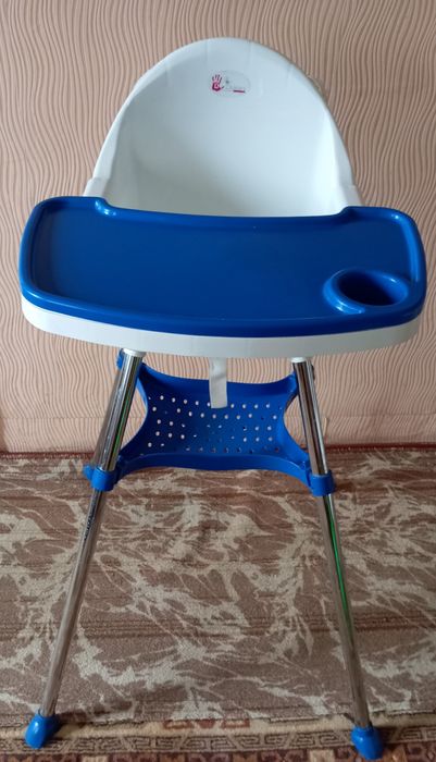 Столик для годування