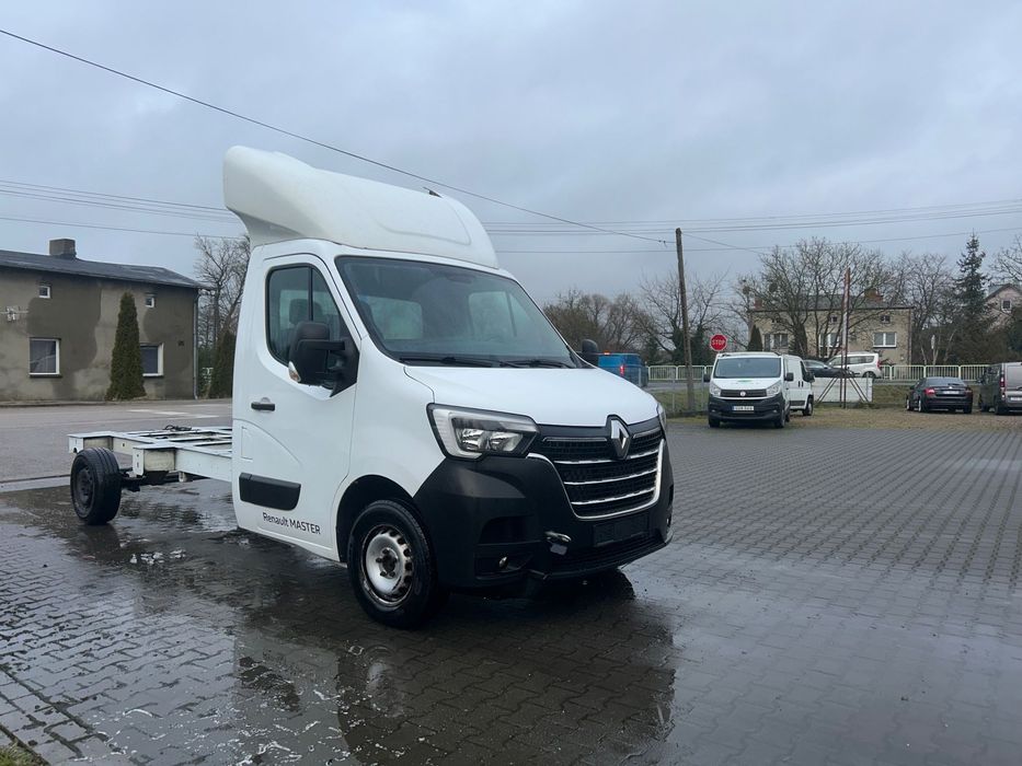 Renault Master  Ładny bezwypadkowy skrzynia laweta platforma