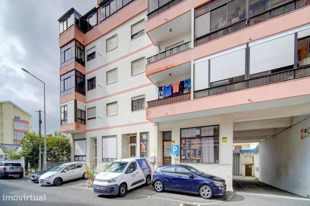 Apartamento T3 à venda em Sintra