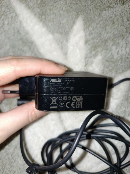 Зарядне для ноутбука Asus!