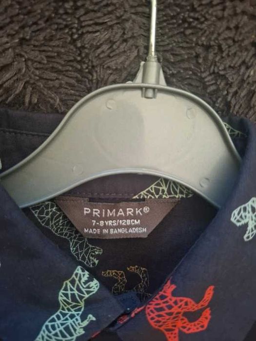 Camisa Dinossauros Primark (7-8 anos / 128 cm)