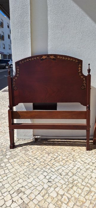 Cama D Maria para colchao 140×195 como nova
