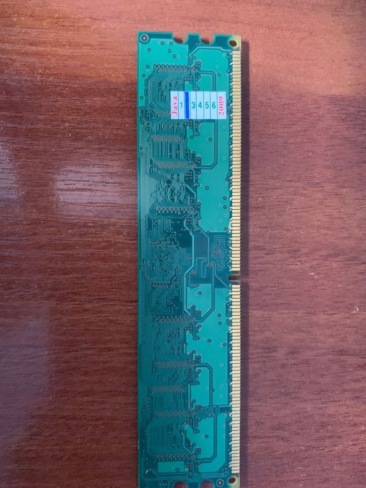 Продам оперативну пам'ять ddr2 на 1 Gb