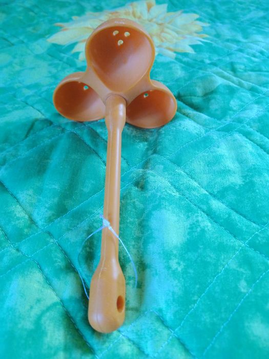 Silikonowy cedzak do gotowania jajek koszyczek