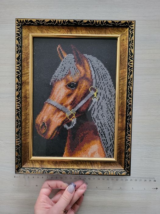 Картина вишита з бісеру " Кінь ".