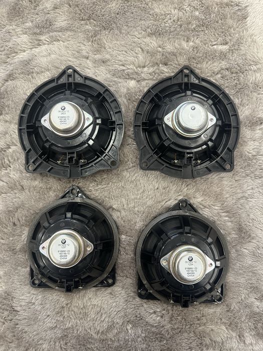 Colunas Originais BMW F10/F11 – 4Ω