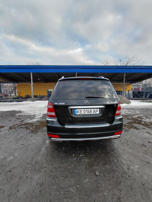 Продам  хороший Mercedes GL 550