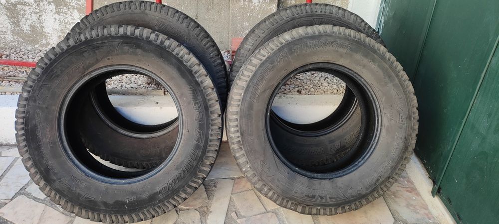 Pneus All Terrain 235/70 R16 Insaturbo Ranger