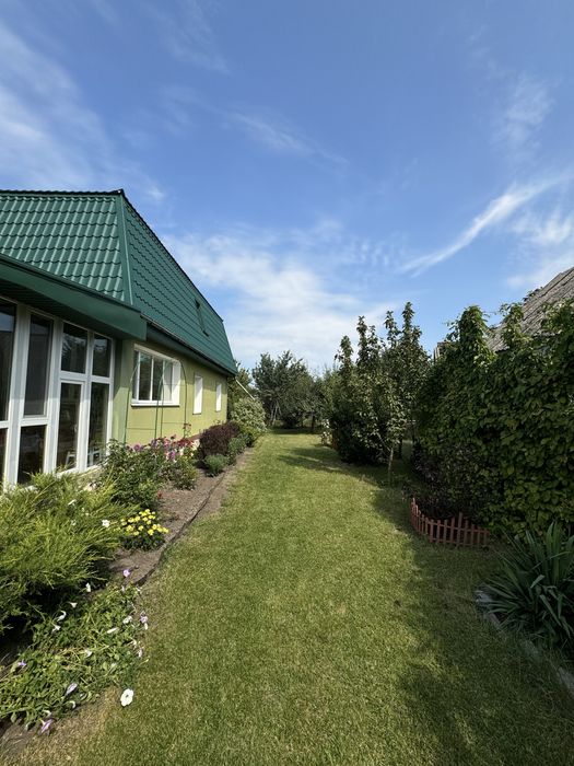 Продам будинок в центрі села Фурси поруч з річкою