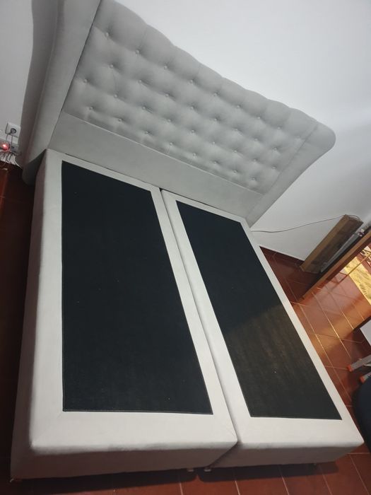 Cama de Casal Em Perfeito estado
