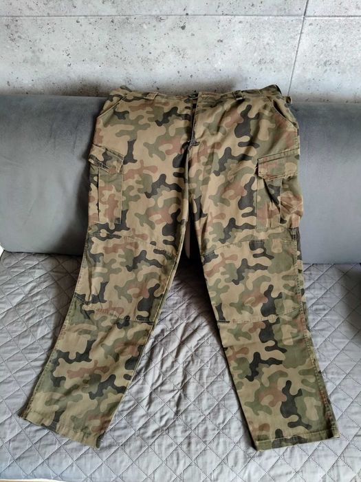 Mundur w kroju 2010 i naszym ulubionym polskim kamuflażu ;)