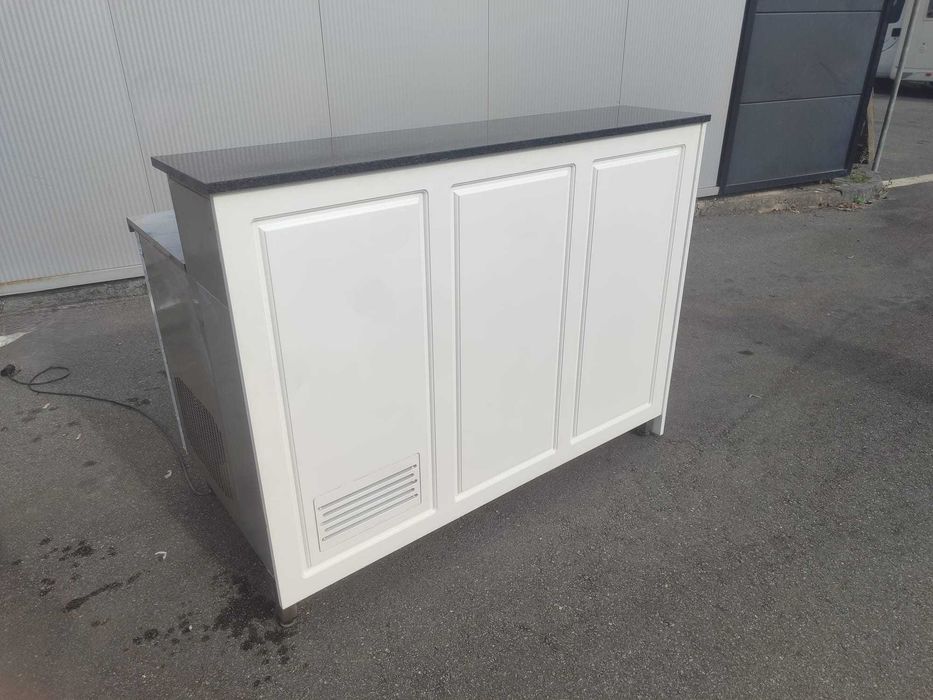 Bancada Refrigerada com Sub Balcão e Decoração - NOVO
