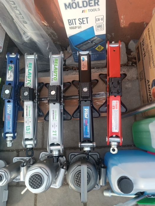 Механічний домкрат (ромб) ;2 Тон фірми Белавто