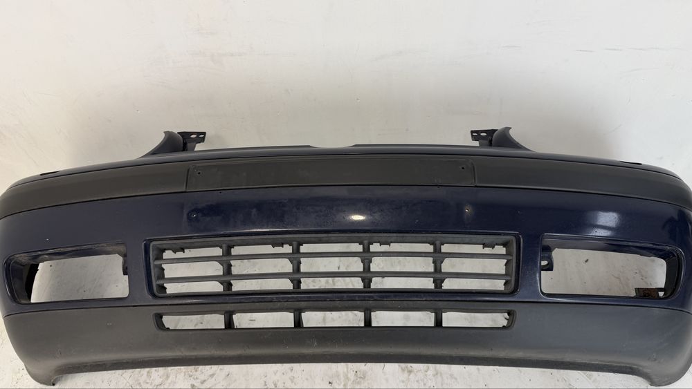 Volkswagen Golf IV zderzak przedni przód LA5G