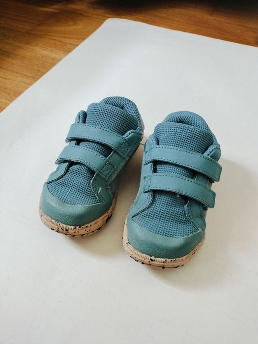 Ténis sapatilhas Decathlon tamanho 23