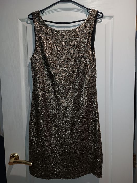 РАСПРОДАЖА! РОЗПРОДАЖ. Плаття, великій вибір. Різні розміри і фасони.